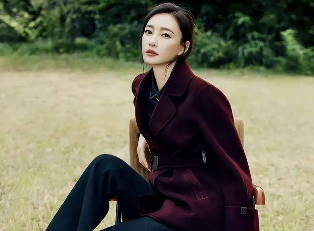 麻将胡了试玩平台-诈骗139亿、金条茅台垫桌腿王丽坤是怎么一步步迈入假豪门的？(图3)