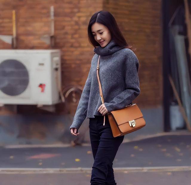 麻将胡了试玩平台-诈骗139亿、金条茅台垫桌腿王丽坤是怎么一步步迈入假豪门的？(图5)